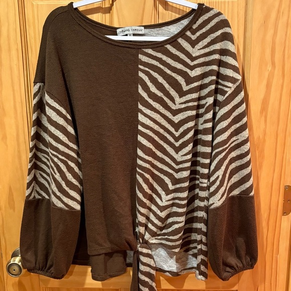 Absolutely Famous Brown Tie Front Animal Print Women Size XL Long Sleeve  used - Picture 1 of 10